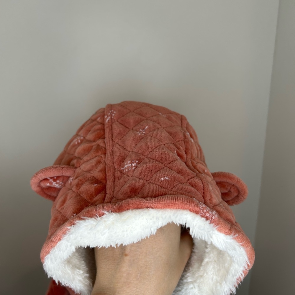 Nordstrom Baby Girls Quilted Coral Winter Footie With Hand Cuffs, 6 months - Picture 4 of 8
